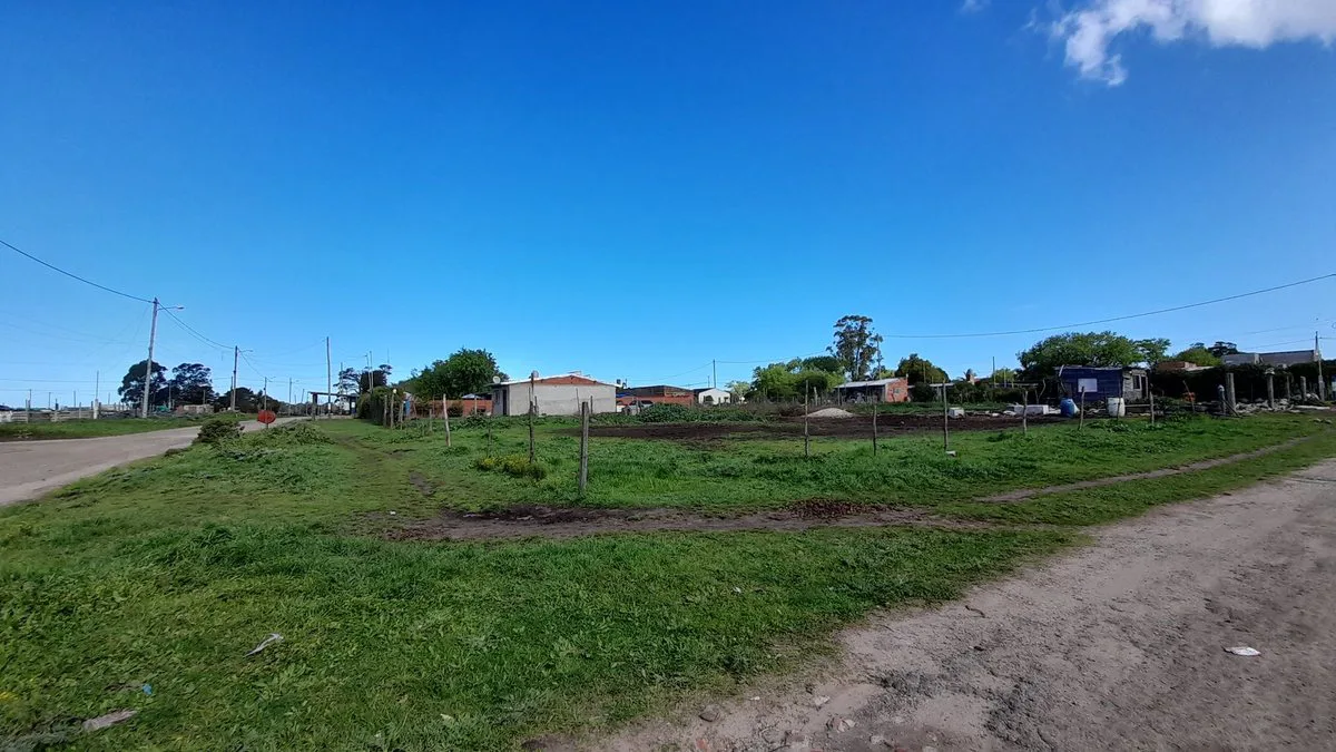 VENTA LOTE DE 646M2 BARRIO SANTA ROSA DEL MAR foto 3