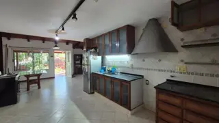 EXCLUSIVA CASA EN VENTA SOBRE CALLE BRASIL A PASOS DE LA COSTANERA DE LA CIUDAD.- foto 2