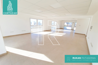 #Alquiler_RUKAN Oficina | TORRE CORTAZAR | Oficina 1 | 84 m2 | CalleHUMBERTO BEGHIN | Caleta Olivia.- foto 1