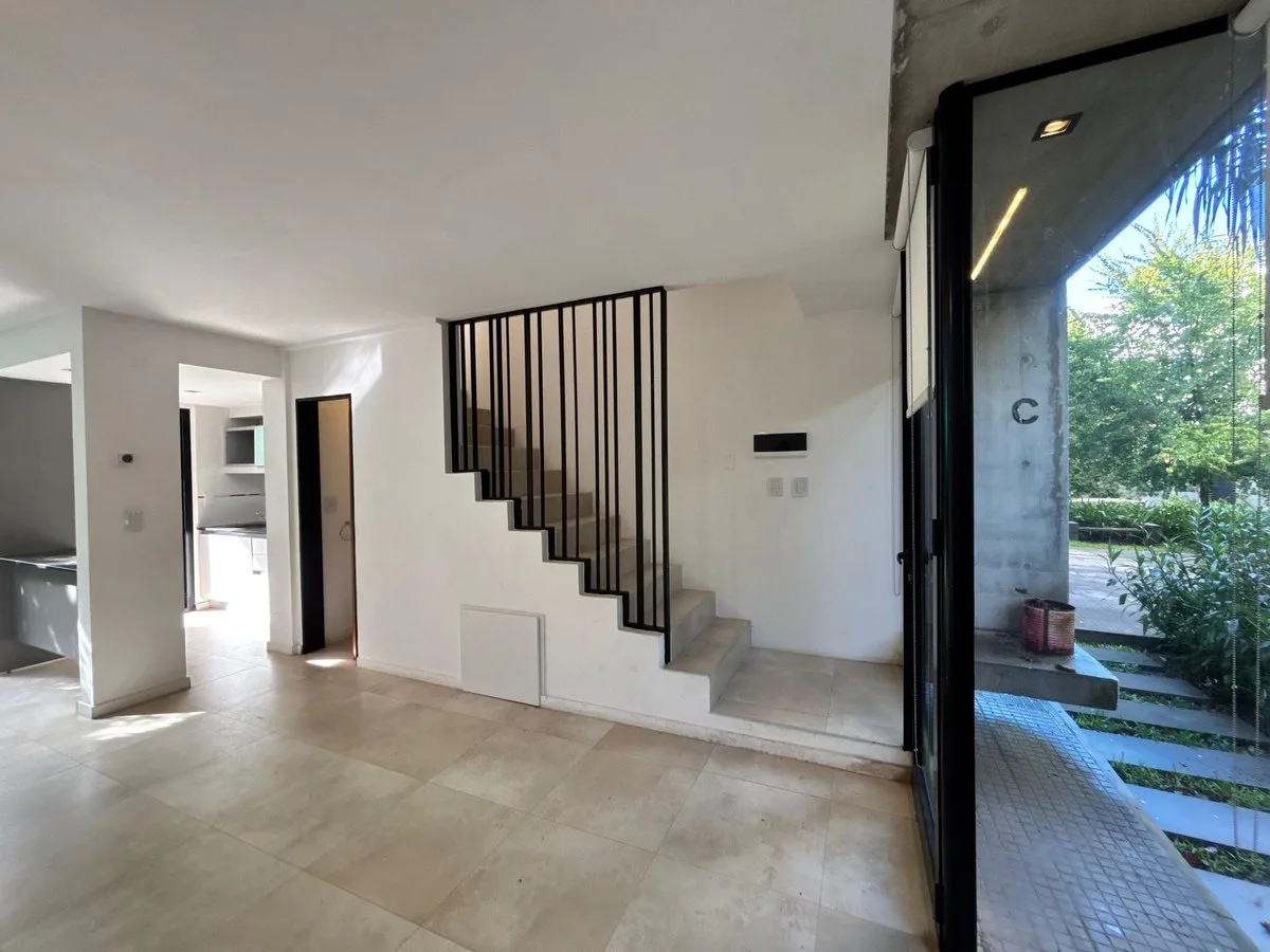 DUPLEX 2 DORMITORIOS EN VENTA GONNET foto 3