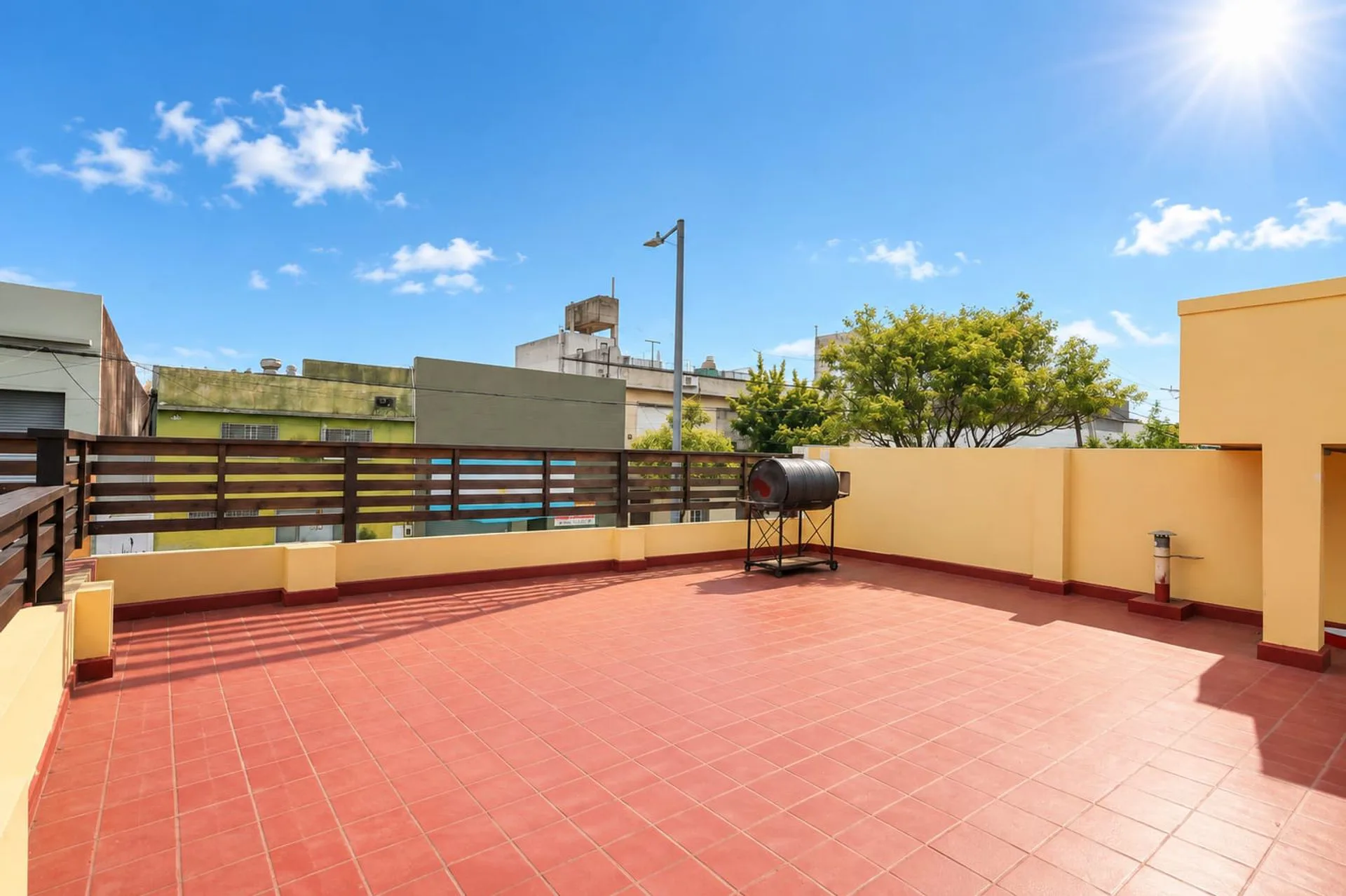 VENTA PH AL FRENTE 4 AMB CON TERRAZA Y COCHERA foto 3