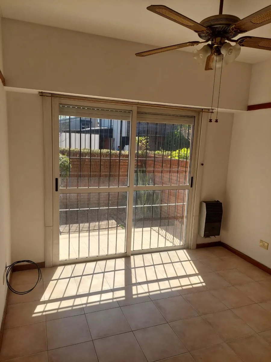 VENTA PILAR CENTRO 2 AMBIENTES P.B FINANCIACIÓN foto 4