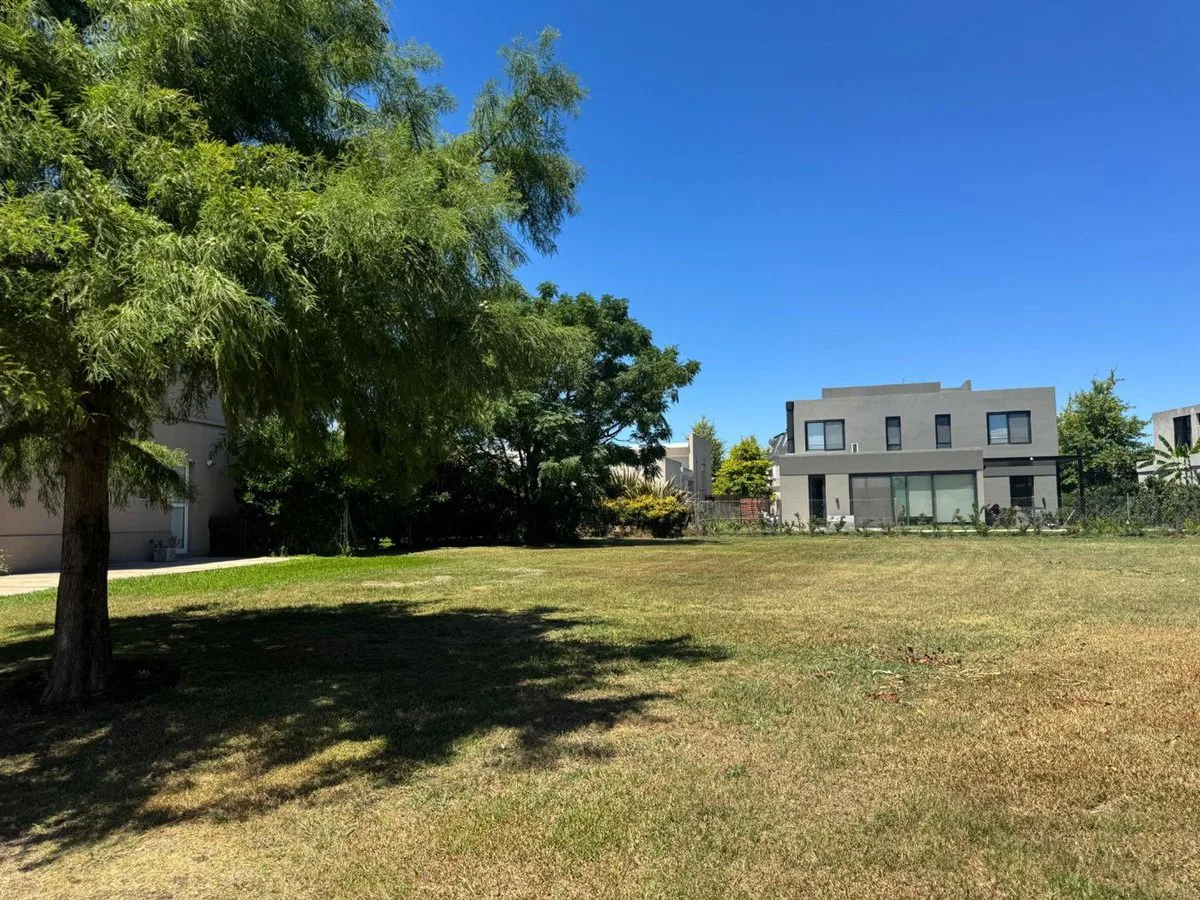 Venta Lote Central en Barrio Ayres Plaza, Pilar foto 3