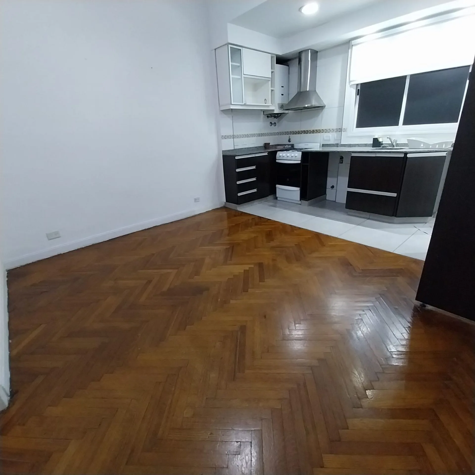 ALQUILER DE DEPARTAMENTO DE 2 AMB. BALVANERA foto 2