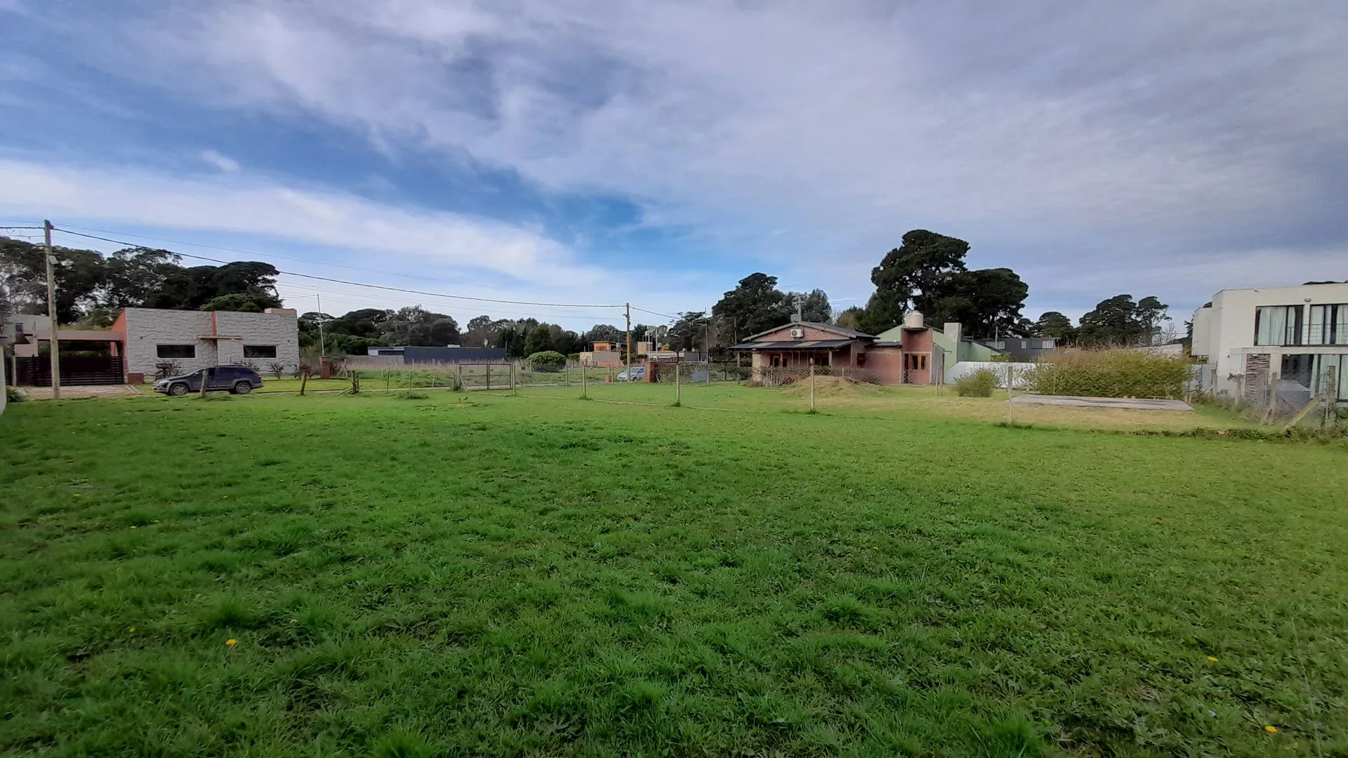 VENTA LOTE 450m2 BARRIO LOS ACANTILADOS foto 4