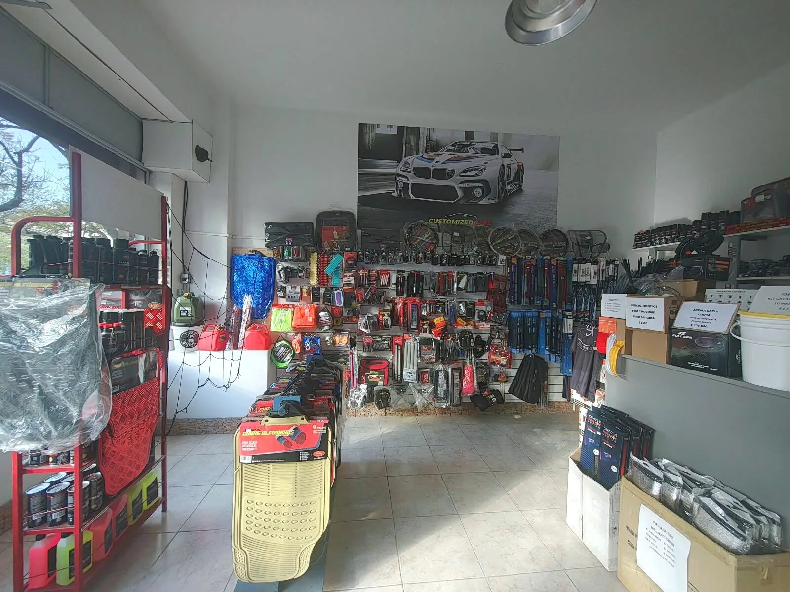 V. Devoto: Local/Tienda de Accesorios para vehículos - Venta Fondo de Comercio foto 3