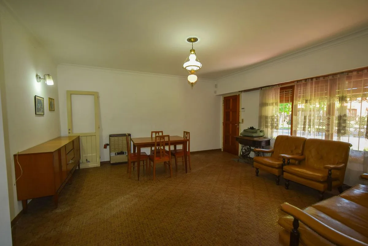VENTA CASA EN PH 4 AMBIENTES EN PARQUE LURO foto 3