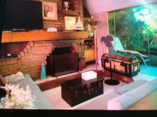 EXCELENTE PROPIEDAD CON GARAGE,PARQUE Y PISCINA. foto 5