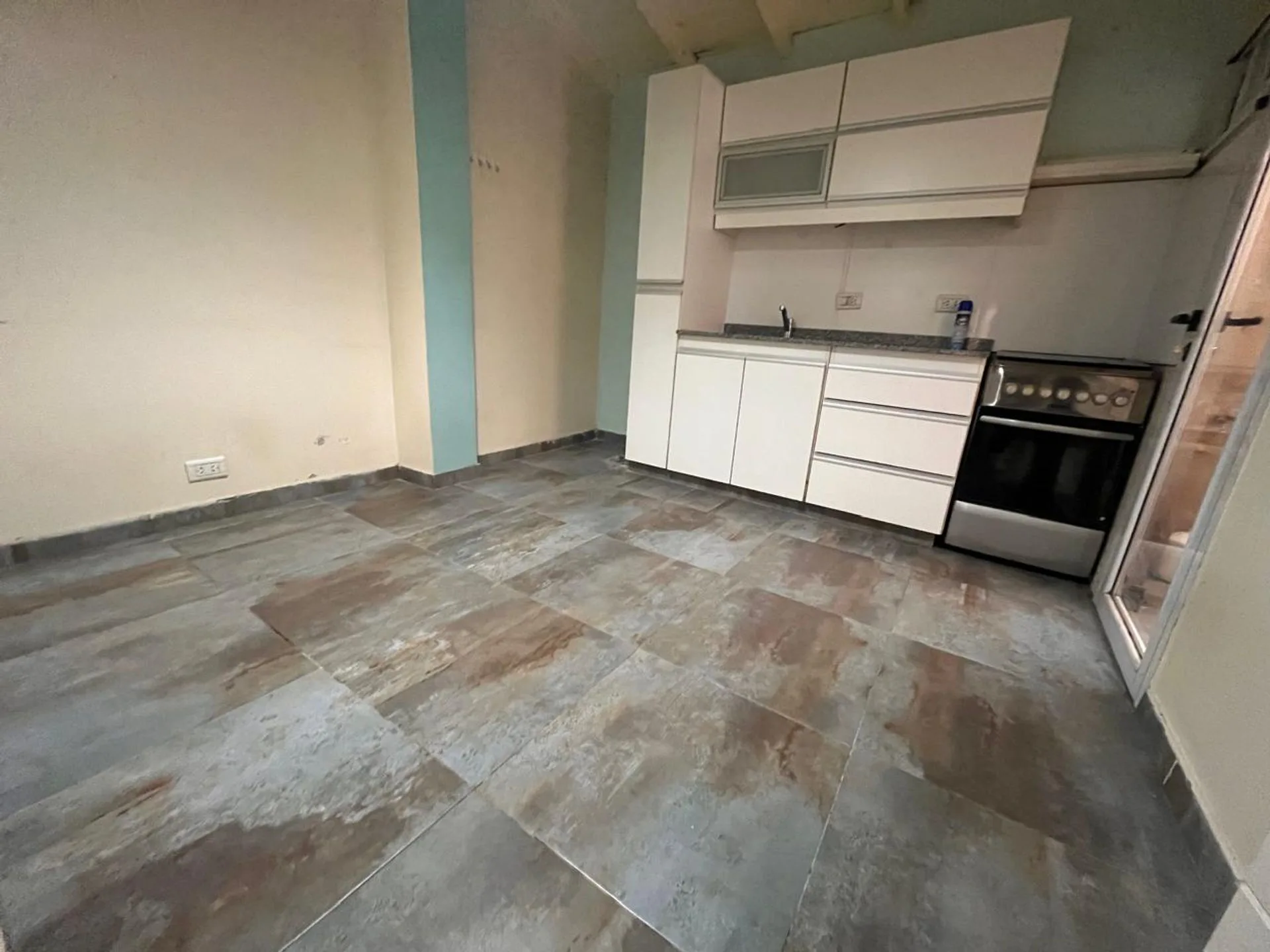 VENTA 2 AMB. PB. COCINA LAVADERO PATIO V.URQUIZA foto 5