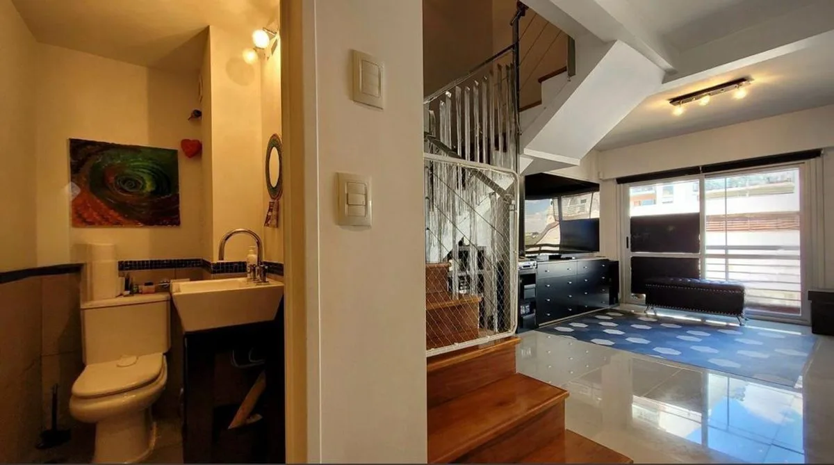 VENTA DPTO DUPLEX DE CATEGORIA 4 AMB EN FLORES foto 5