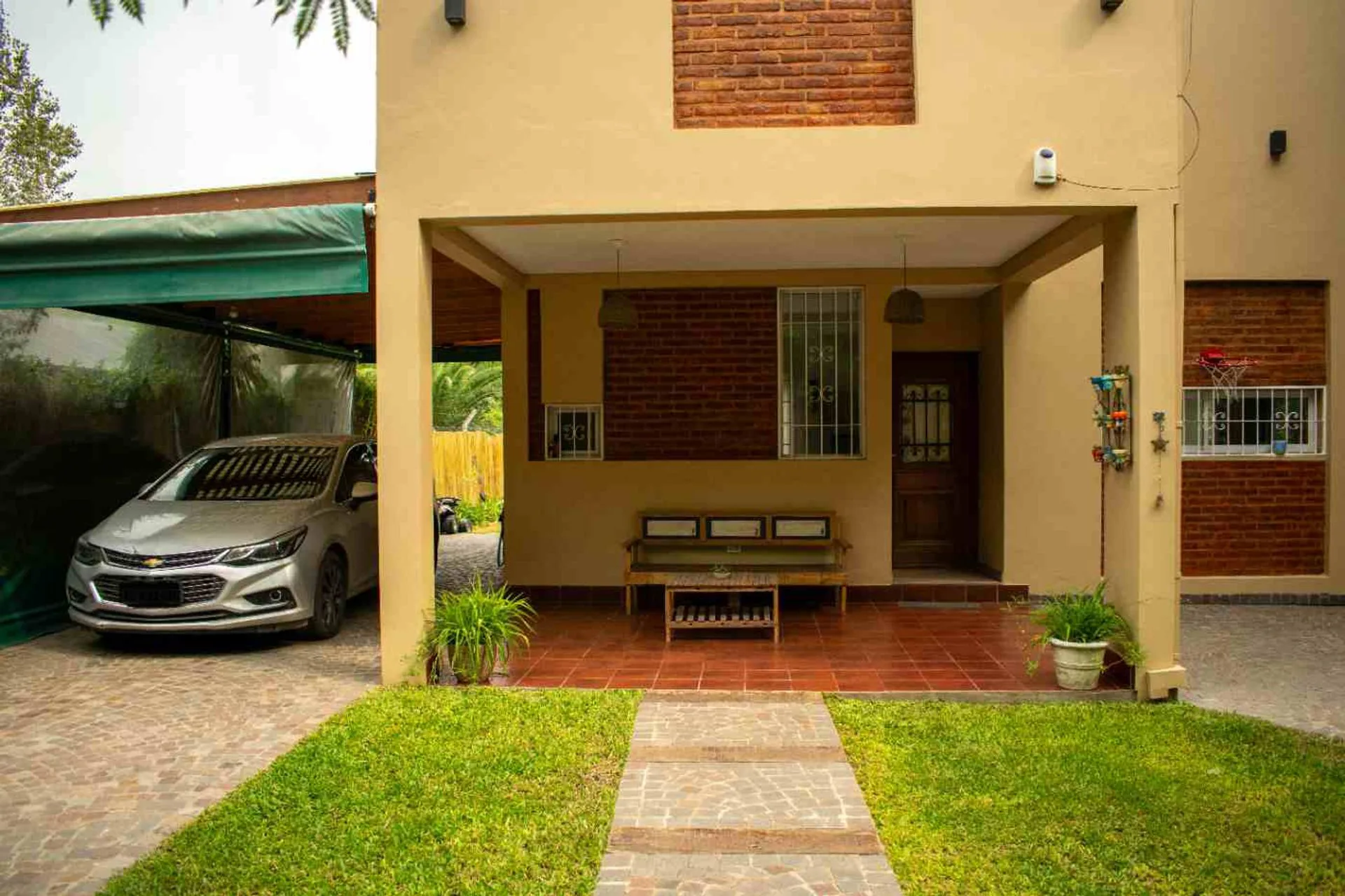 CASA EN VENTA LA REJA MORENO APTA CREDITO foto 2