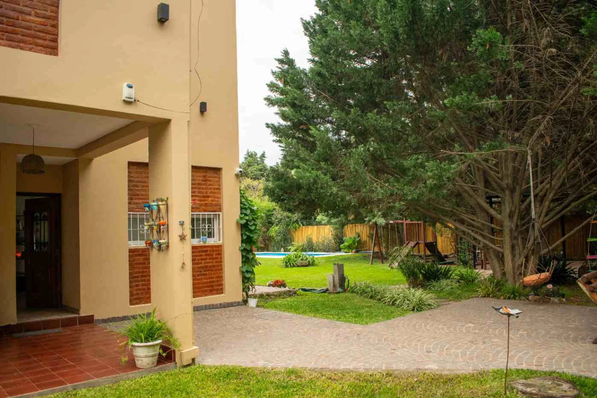 CASA EN VENTA LA REJA MORENO APTA CREDITO foto 4