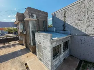 Venta Galpón con oficinas Facundo Zuviría 8300 foto 4