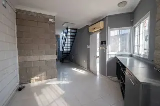 Venta Galpón con oficinas Facundo Zuviría 8300 foto 5