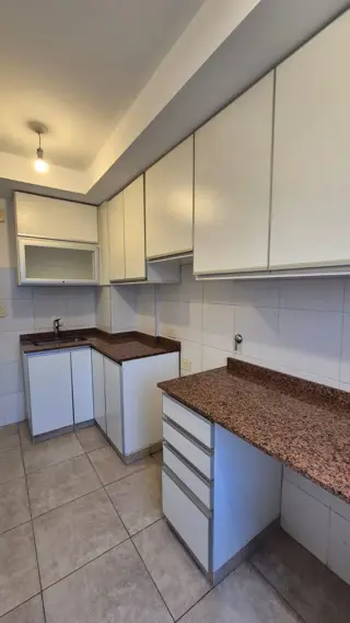 PRECIOSO DEPARTAMENTO DE 1 DORMITORIO EN EL CENTRO DE POSADAS CON COCHERA foto 4
