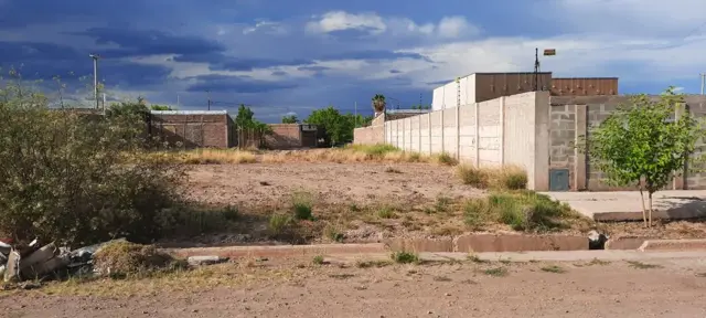 LOTE EN VENTA 240m2, aprox  PERDRIEL LUJAN DE CUYO