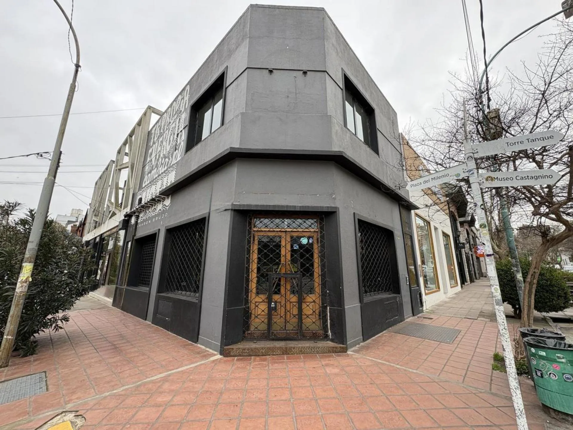 ALQUILER Local Comercial 150 metros Guemes