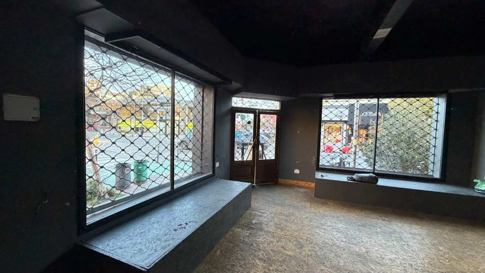 ALQUILER Local Comercial 150 metros Guemes foto 2