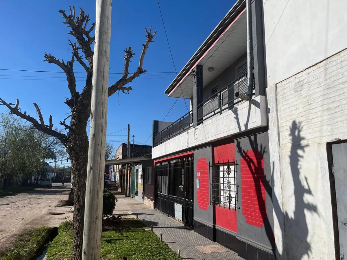 Venta casa con dos viviendas independientes foto 3
