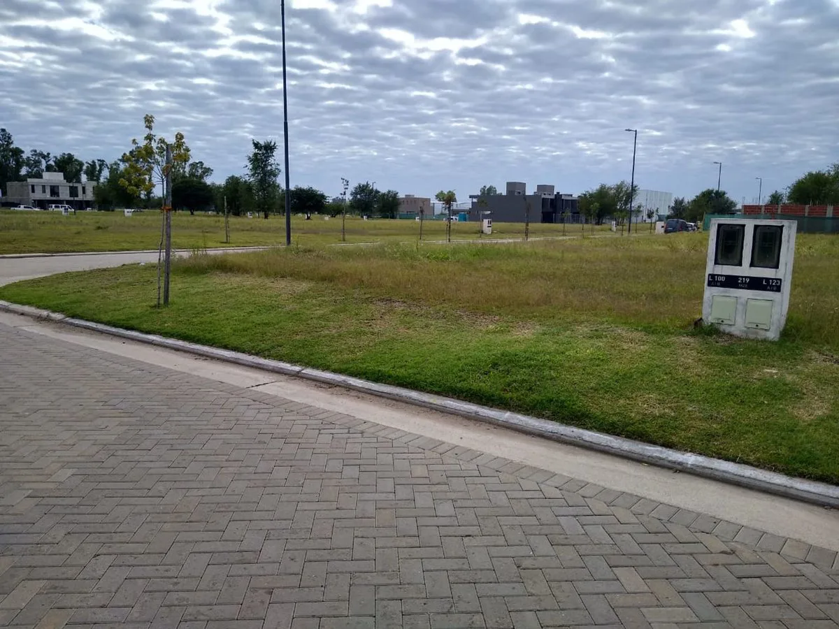 LOTE ESQUINA 345 M2 NVO MALAGUEÑO CON ESCRITURA foto 2