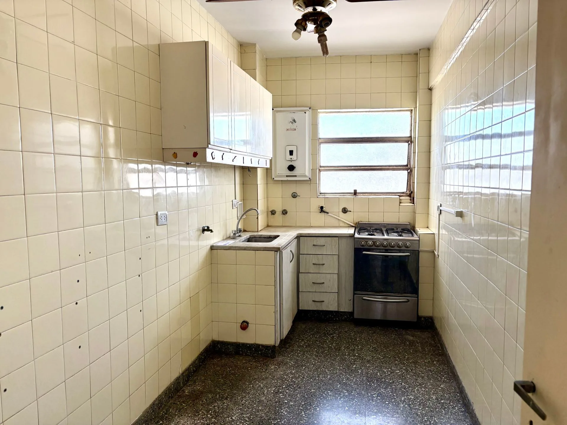VENTA DEPARTAMENTO 2 AMB-CABALLITO SUR (1° JUNTA) foto 2