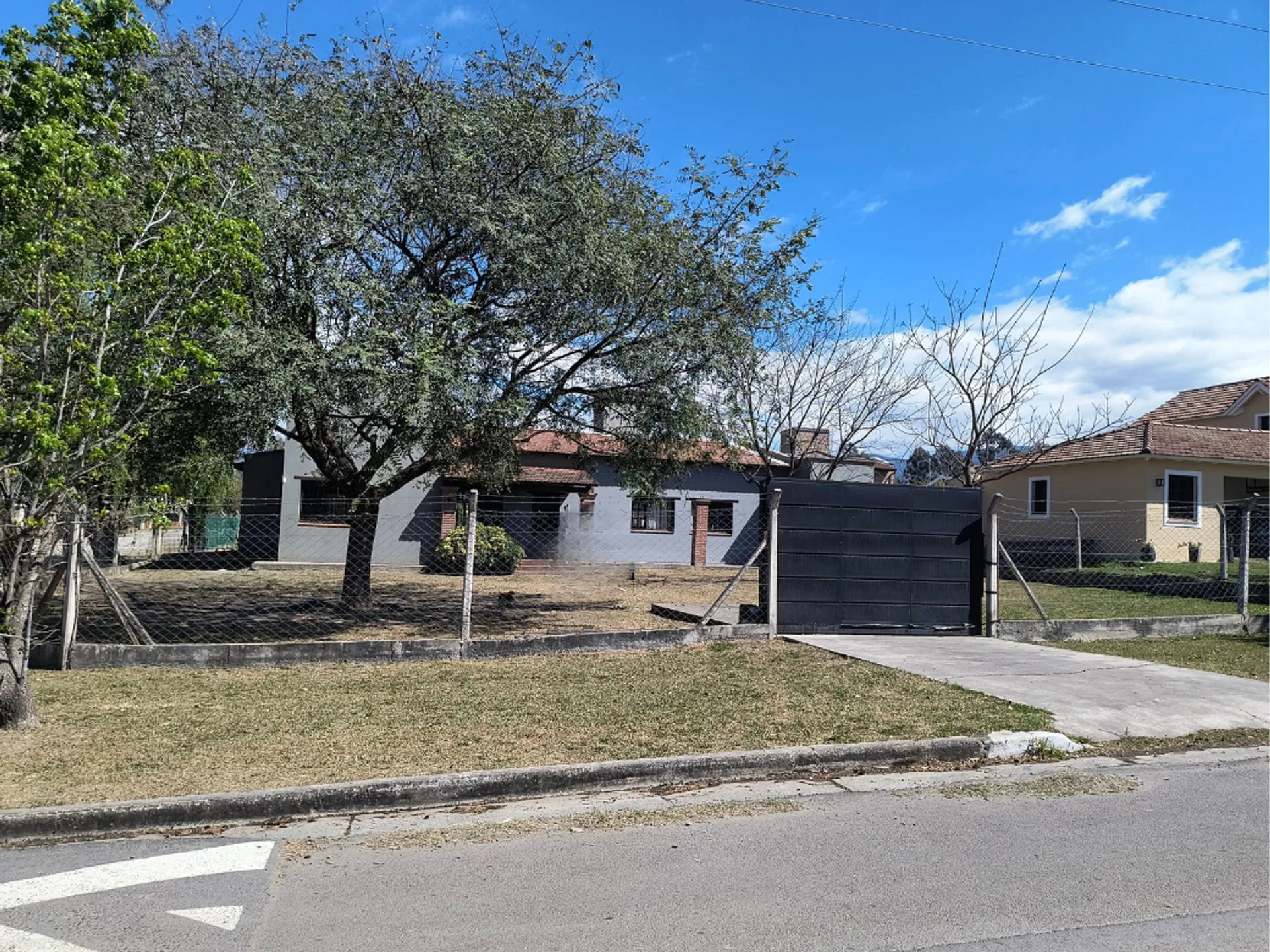 Venta Casa La Almudena 3 dormitorios Apta Crédito foto 2
