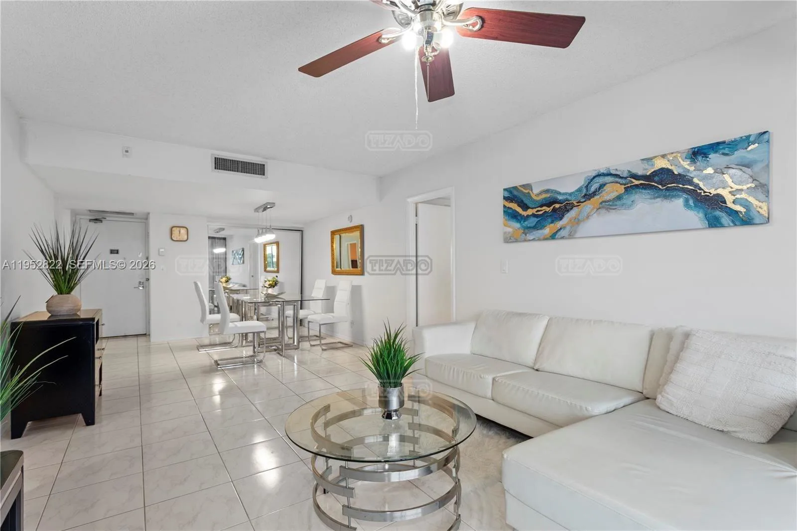 20379 W Country Club Dr 20300 foto 4