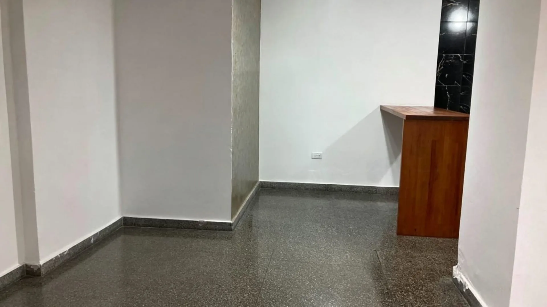 VENTA LOCAL + DEPARTAMENTO,CLAROMECÓ A MTS DEL MAR foto 5