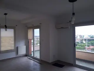 Campana- Espectacular Triplex en altura. Piso 7. Amplios ambientes, Terraza propia con parrilla de 60 mts2 foto 2