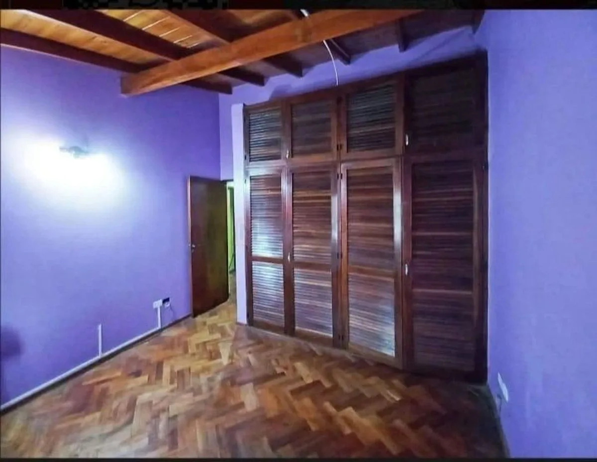 VENTA DE CASA 5 AMB  PARQUE AVELLANEDA  C/TERRAZA foto 3