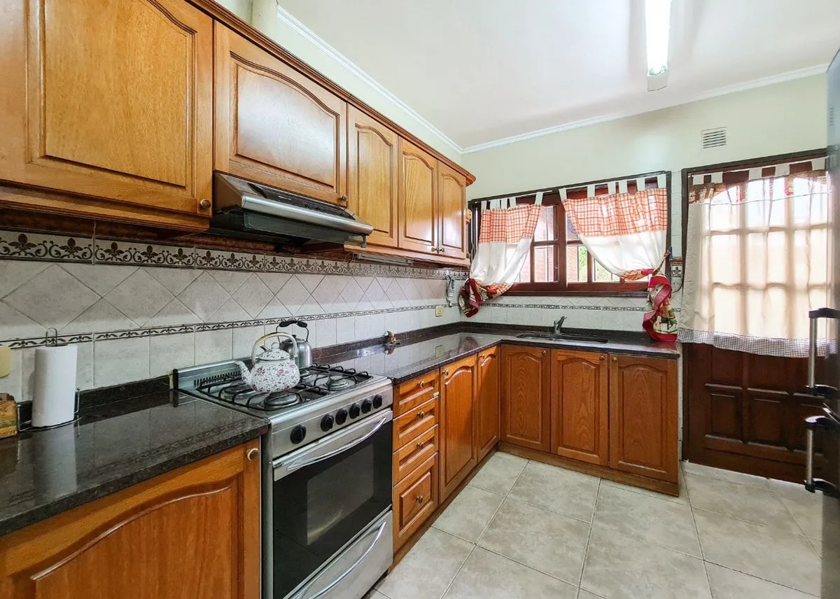 Casa en venta en Luján  5 ambientes APTA CREDITO foto 4