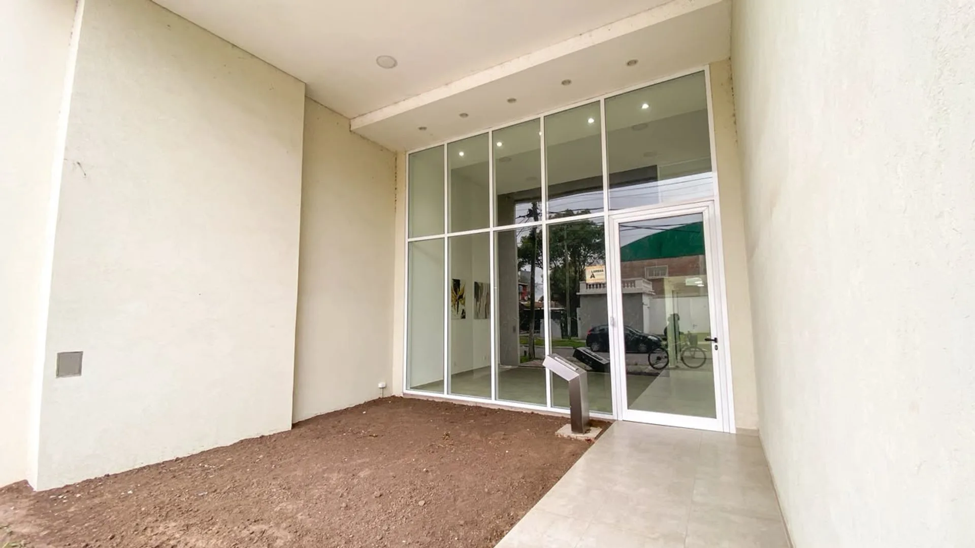 COCHERA EN VENTA EN EDIFICIO LAS LORENZAS | EZEIZA foto 2