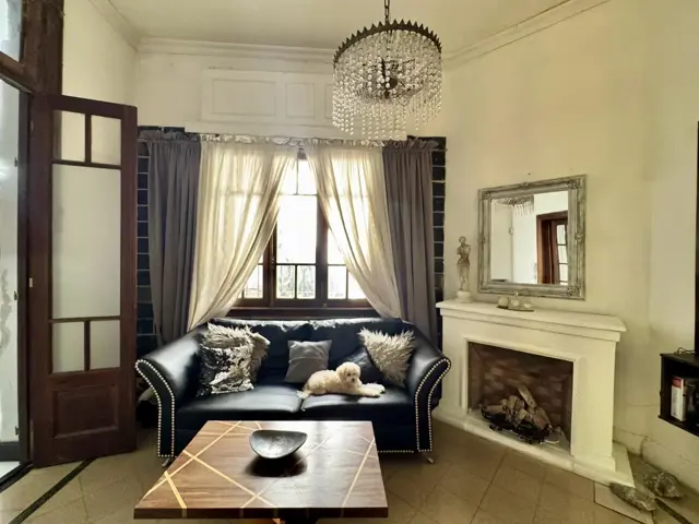 VENTA - CASA 4 AMBIENTES - LOTE PROPIO - APTA CRÉDITO - BANFIELD