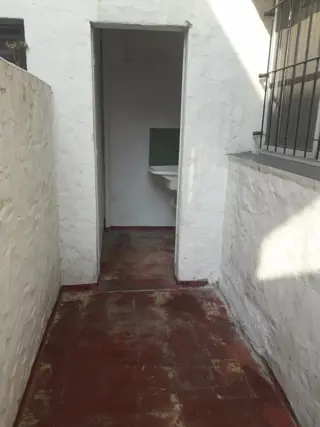 DTO 2 AMBIENTES CON PATIO (CORONEL THORNE 946) C.MADERO foto 3