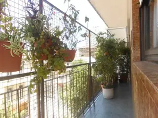 Excelente 4 ambientes MUY LUMINOSO!! foto 2