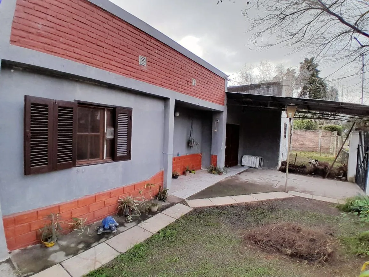 VENTA CASA QUINTA 2 DORM PILETA ALTOS DEL SAUCE foto 3