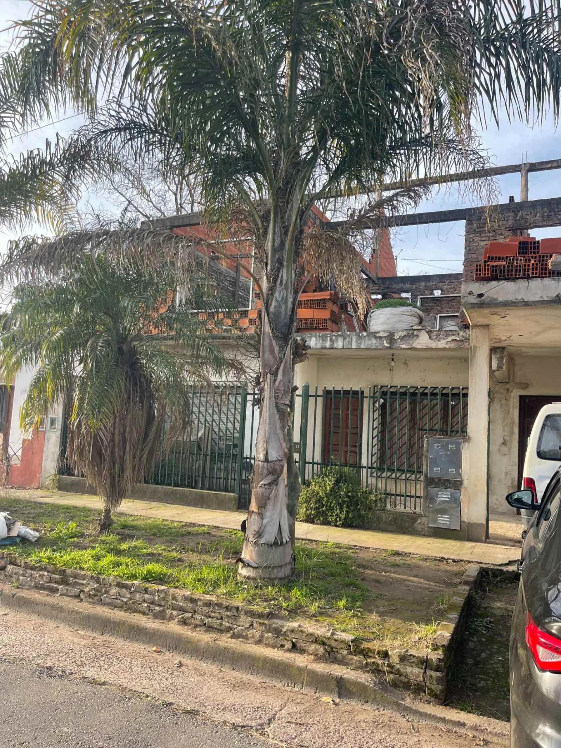 CASA 3 AMB, HURLINGHAM, A REFACIONAR foto 2
