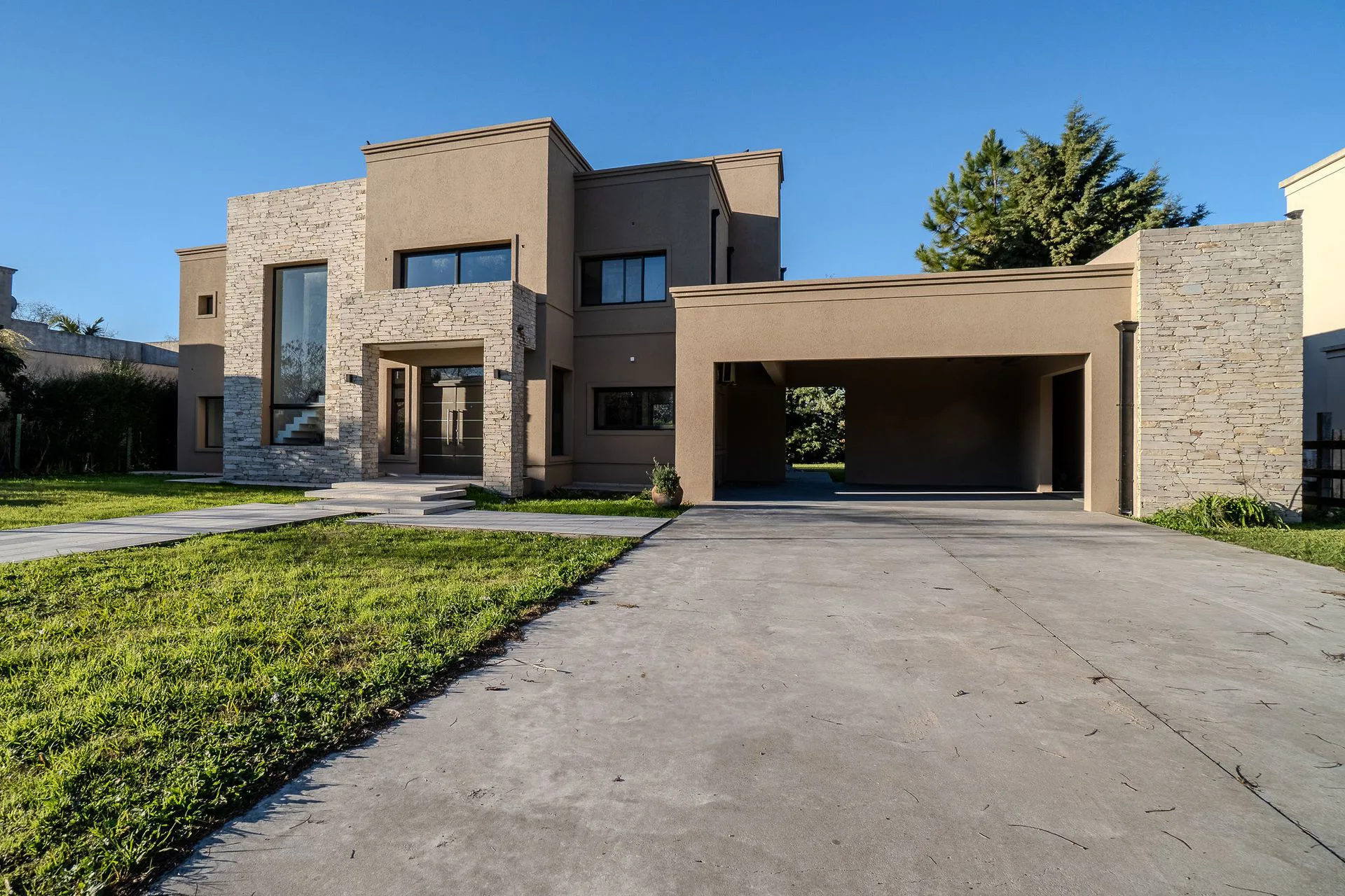 Casa en Venta Las Cortaderas Lujan. Bajas Expensas foto 2