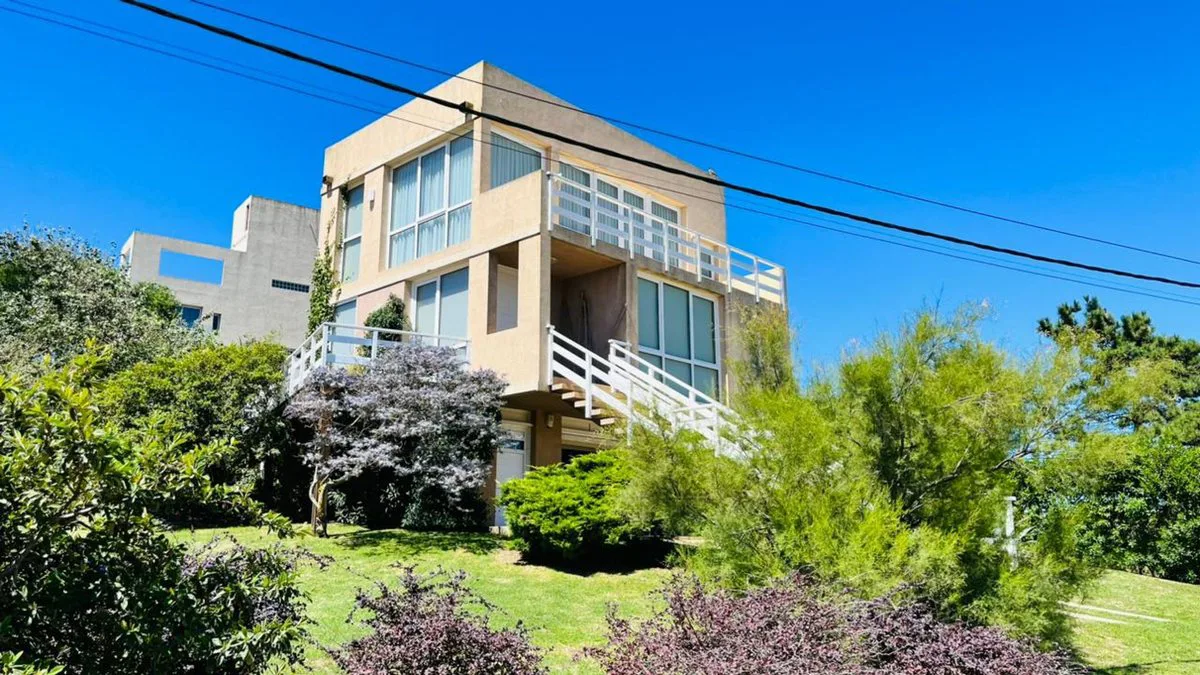 VENTA CASA VILLA GESELL CERCA DEL MAR