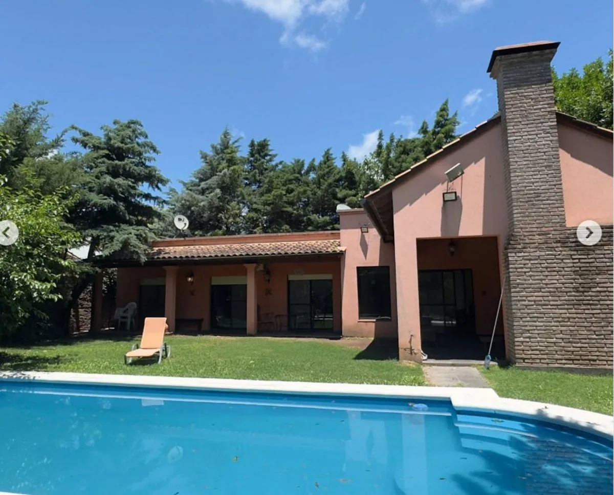 CASA EN VENTA FUNES 2 DORMITORIOS PILETA foto 5