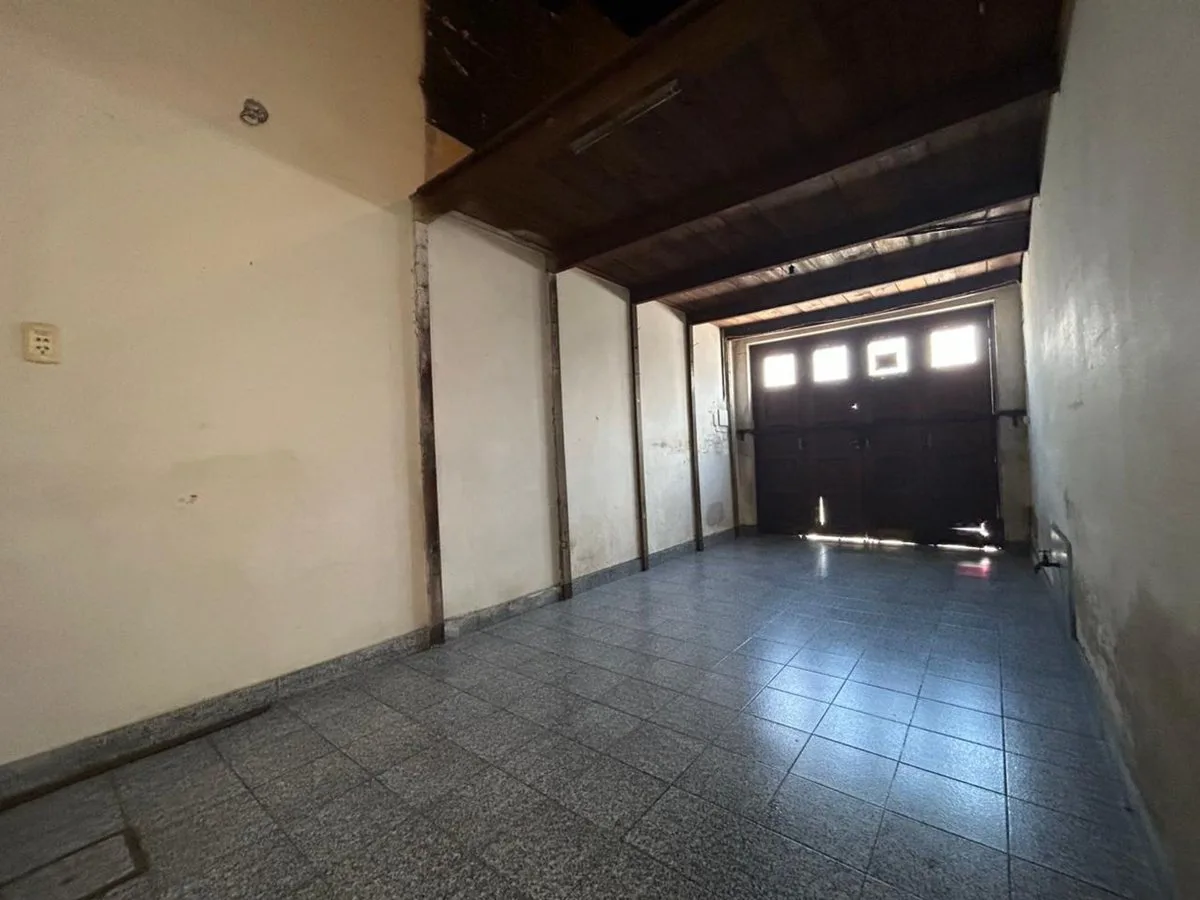 VENTA CASA MICROCENTRO 5 AMBIENTES A RAFACCIONAR foto 4