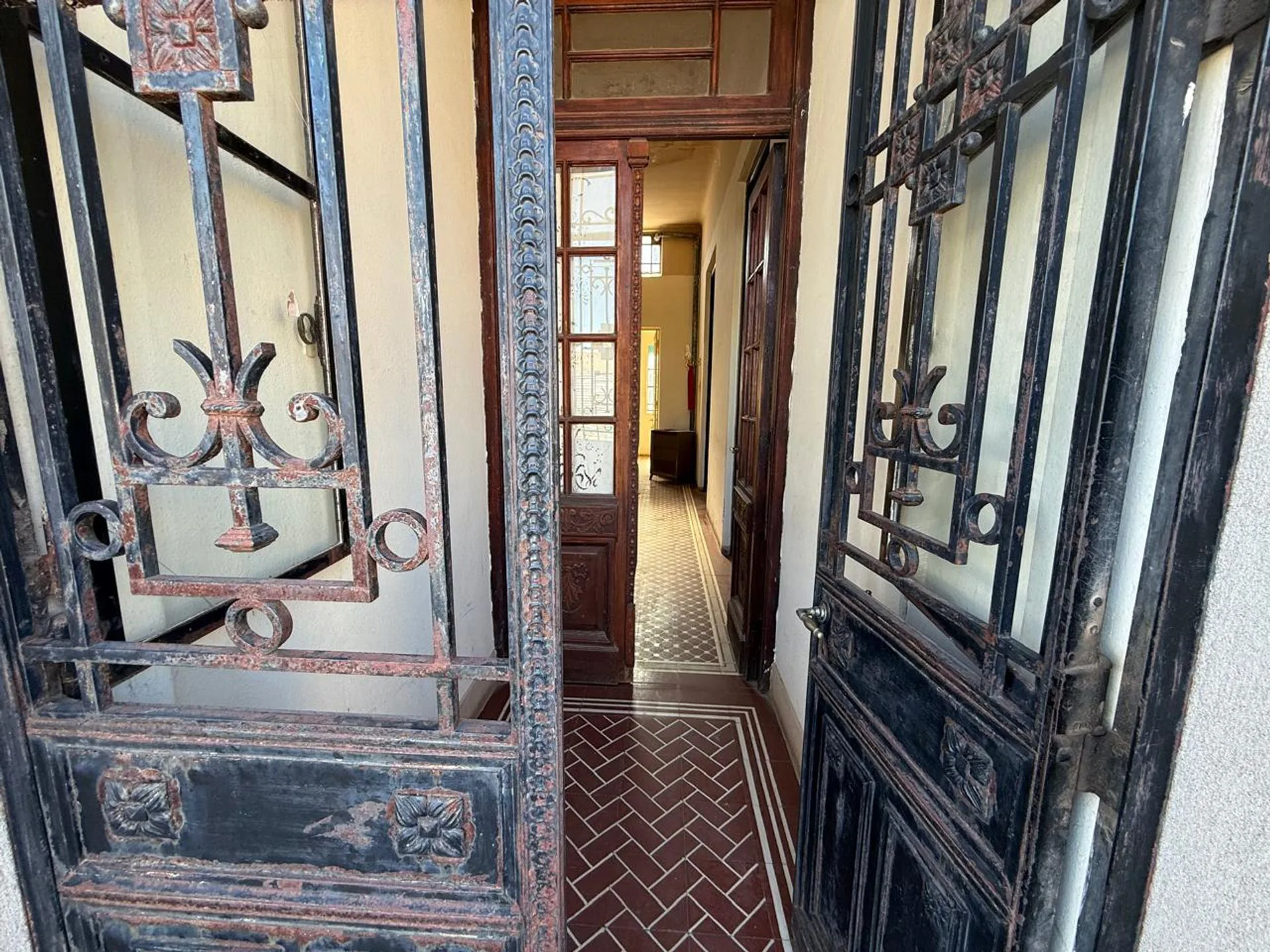 VENTA BELLA VISTA CASA ANTIGUA A REFACCIONAR foto 3
