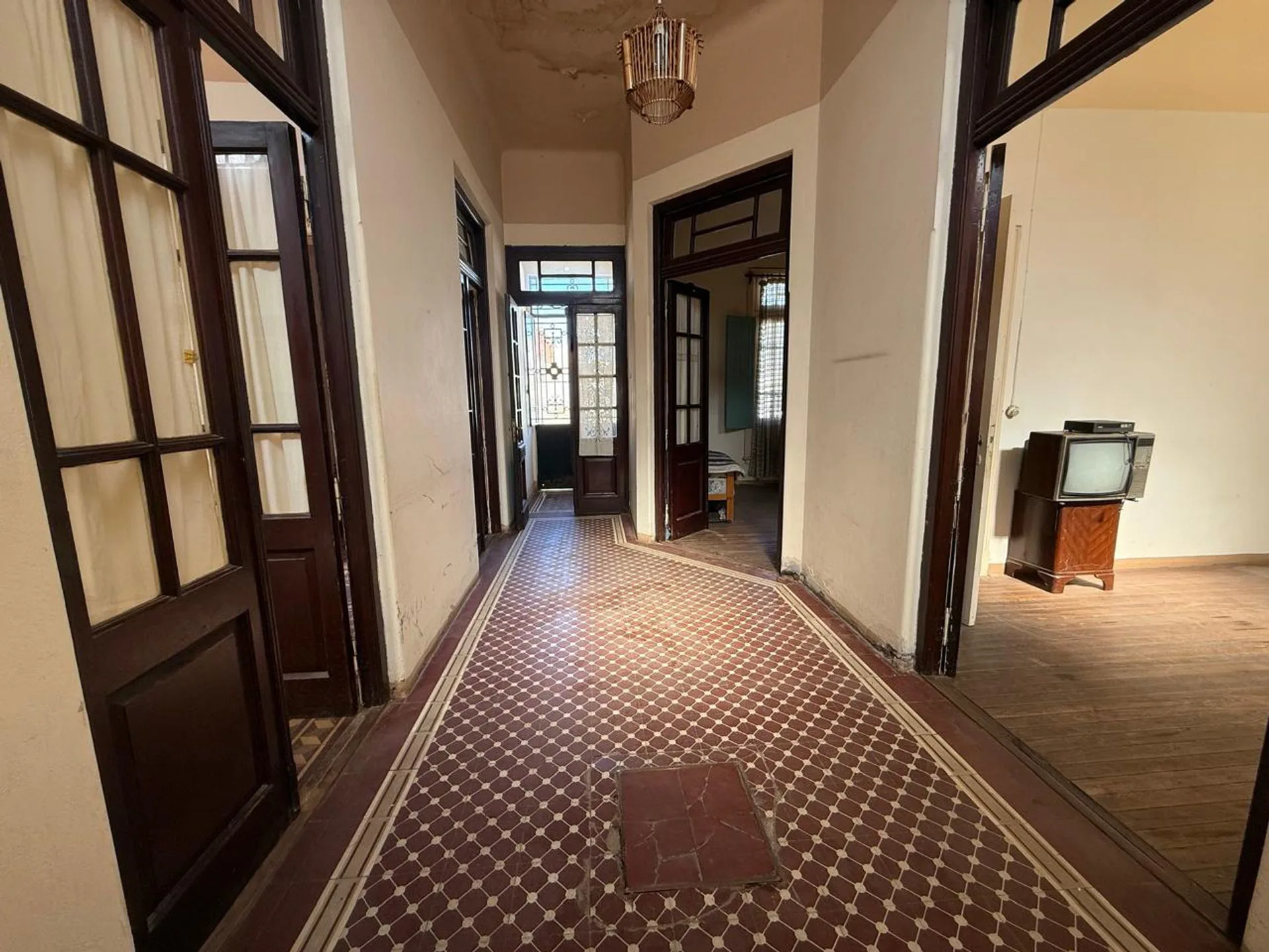 VENTA BELLA VISTA CASA ANTIGUA A REFACCIONAR foto 5