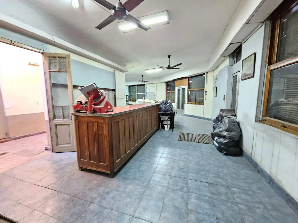 Local comercial con vivienda - Pompeya- venta foto 2