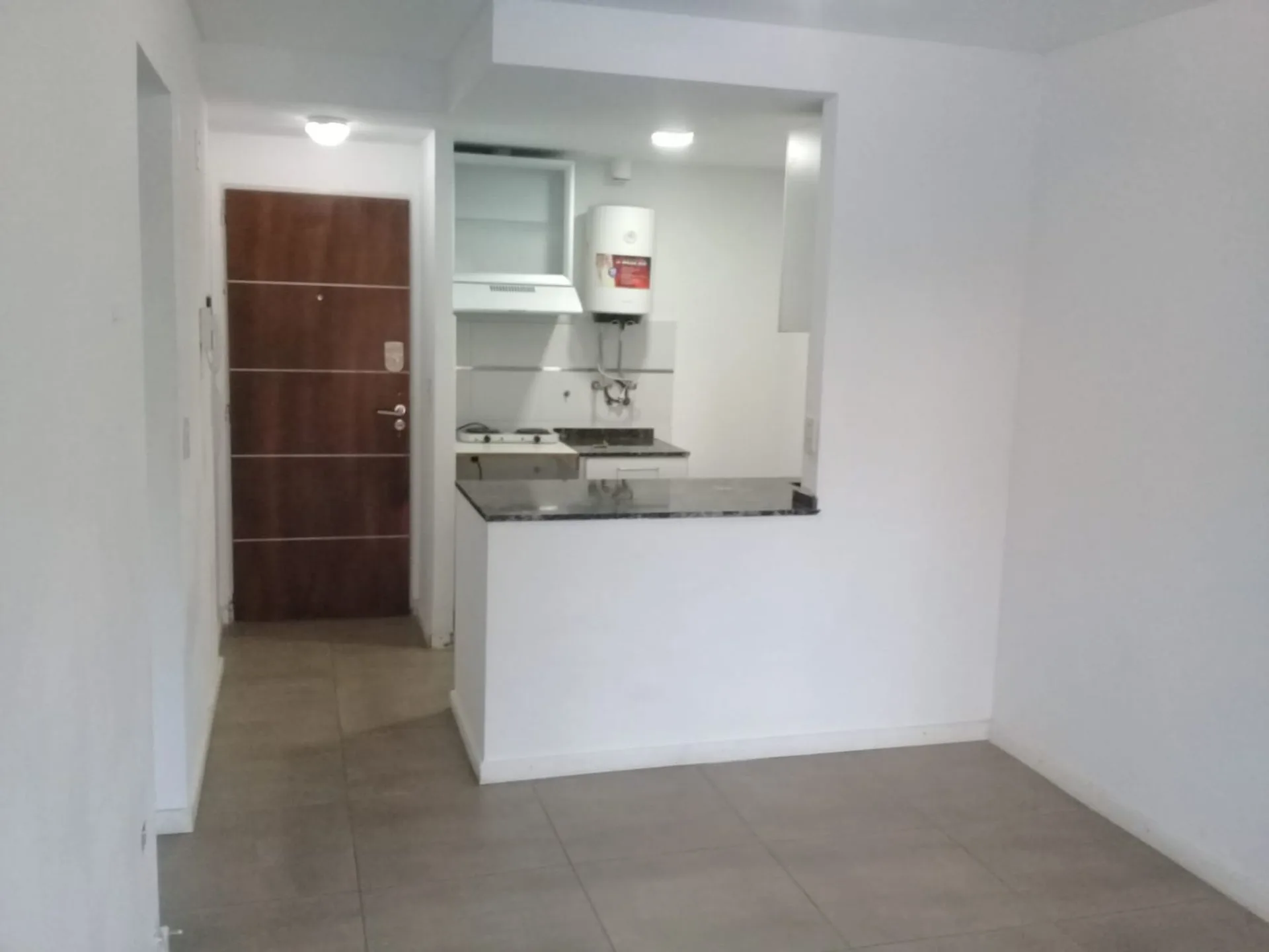 VENTA DEPARTAMENTO UN DORMITORIO RONDEAU AL 600 foto 3