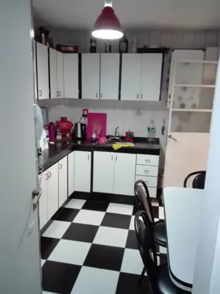 AMPLIO DPTO DE 3 AMB. AL FRENTE CON PATIO Y DOS BAÑOS foto 5