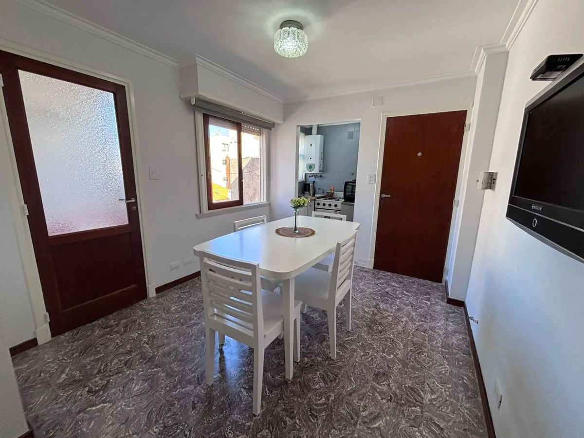 VENTA DEPARTAMENTO 2 AMBIENTES CON DEP. MIRAMAR