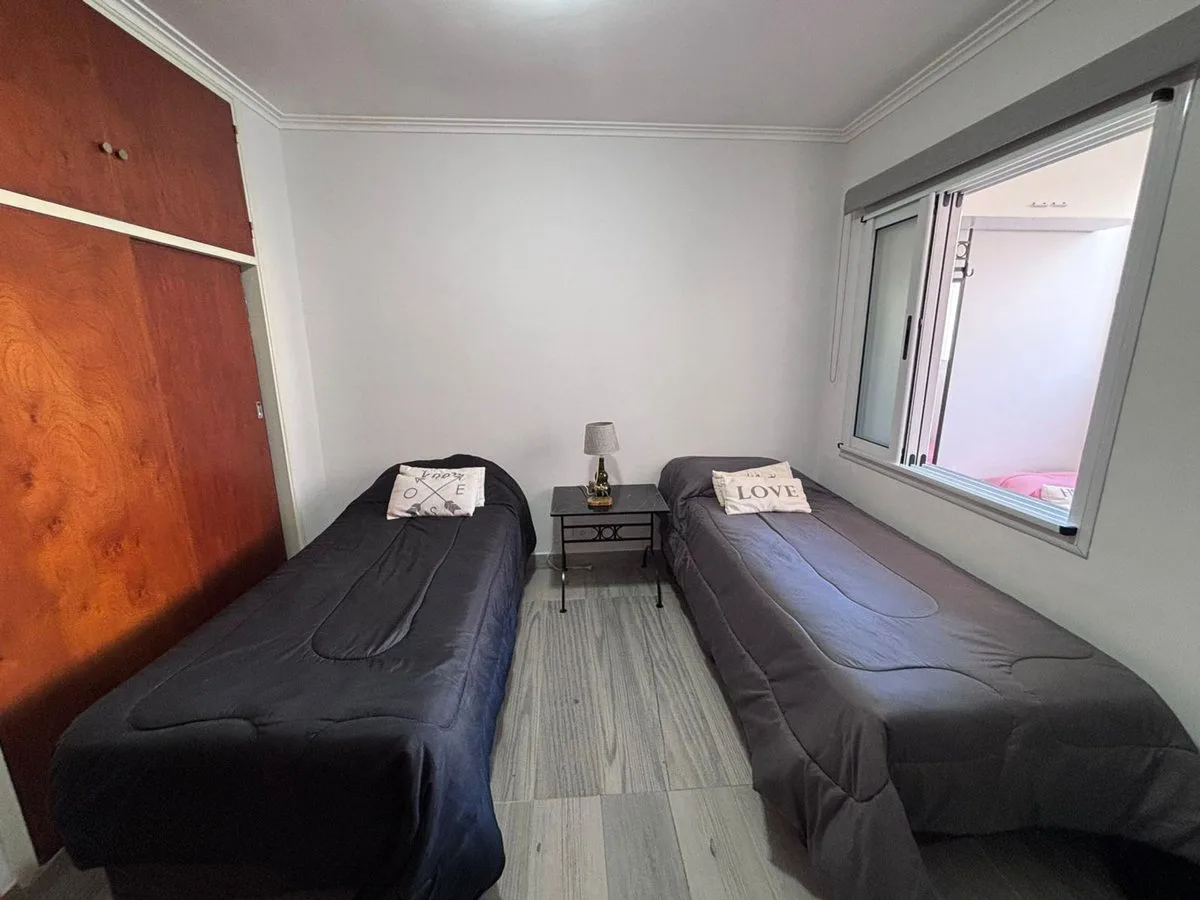 VENTA DEPARTAMENTO 2 AMBIENTES CON DEP. MIRAMAR foto 4