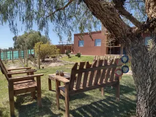 CASA EN VENTA 2 DORM PILETA VIÑEDO PERDRIEL LUJAN foto 2