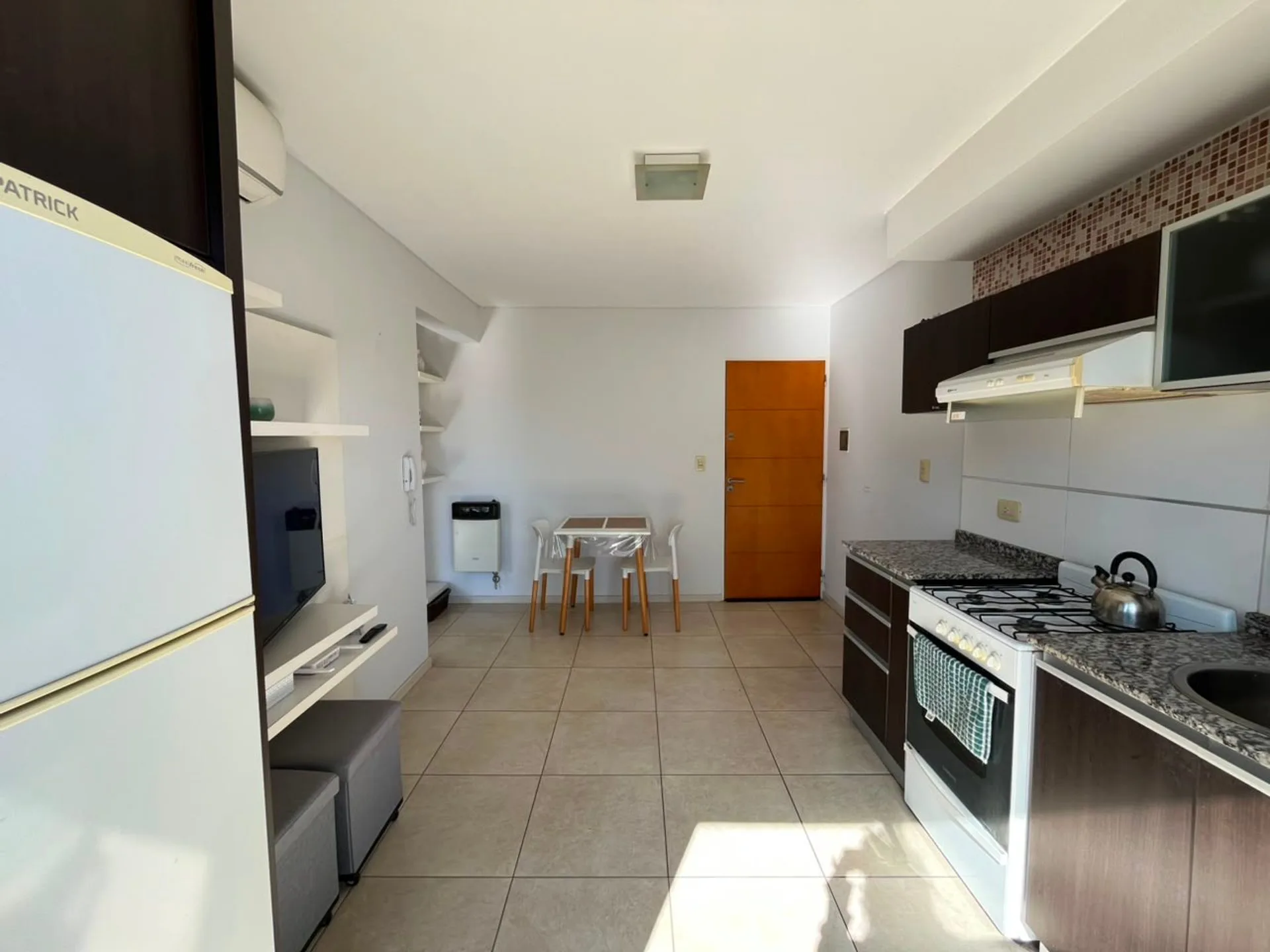 Venta Departamento Amueblado Lourdes Con balcón foto 4